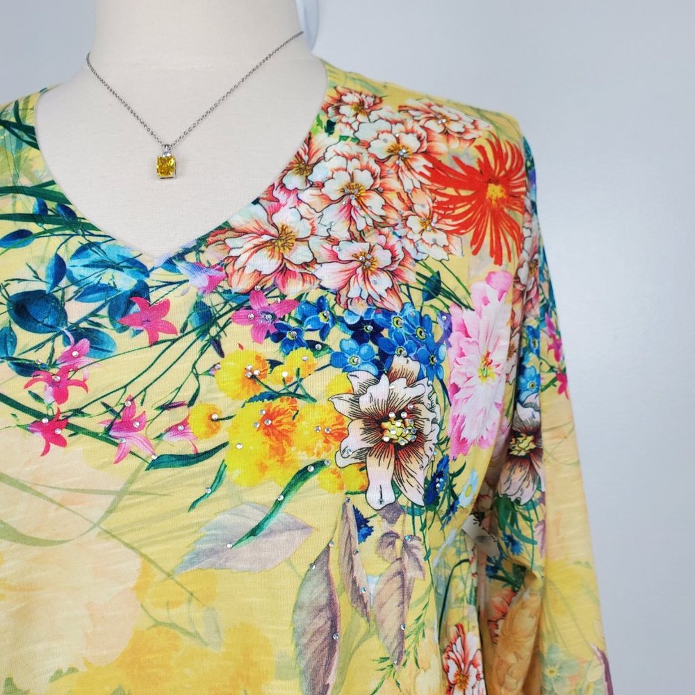 Concepts Beautiful Cheerful Garden Floral Bling V-Neck Top, NWOT, Size L (12-14) - Picture 4 of 16